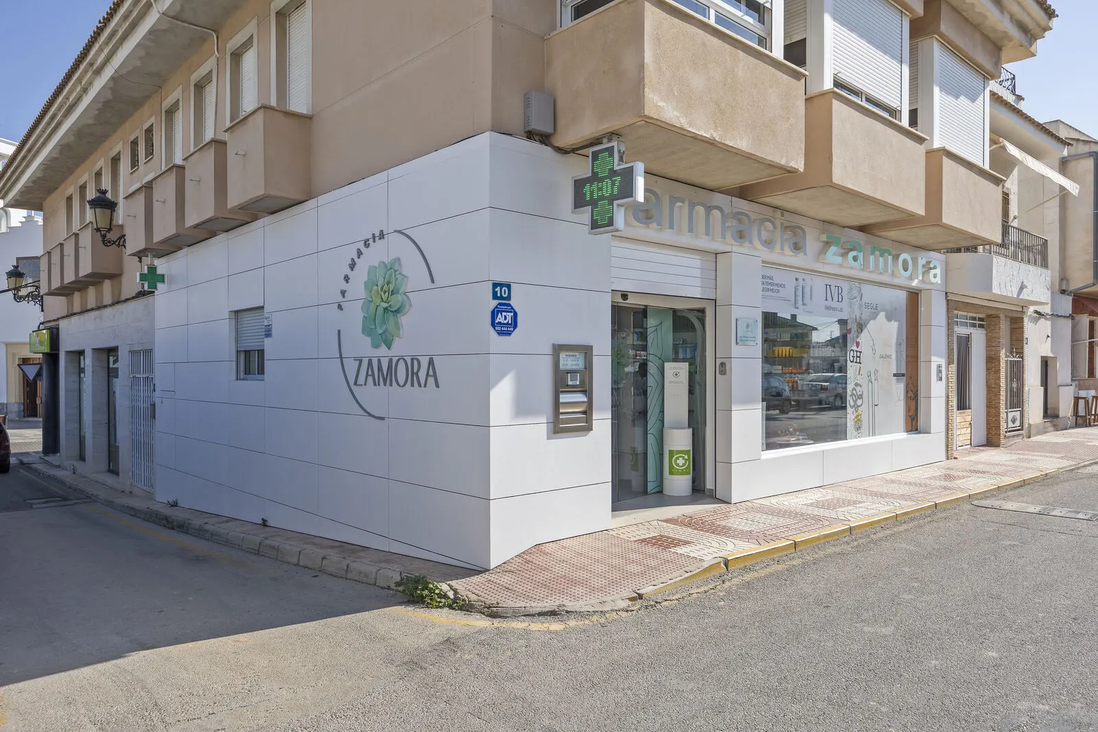 Fachada de Farmacia Zamora en Molins